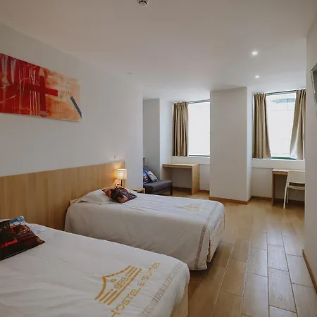 888hostel&suites