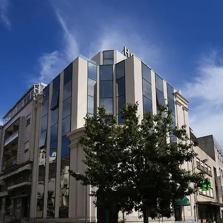 888hostel&suites Проживание в семье Сан-Жуан-да-Мадейра