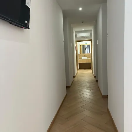 888hostel&suites
